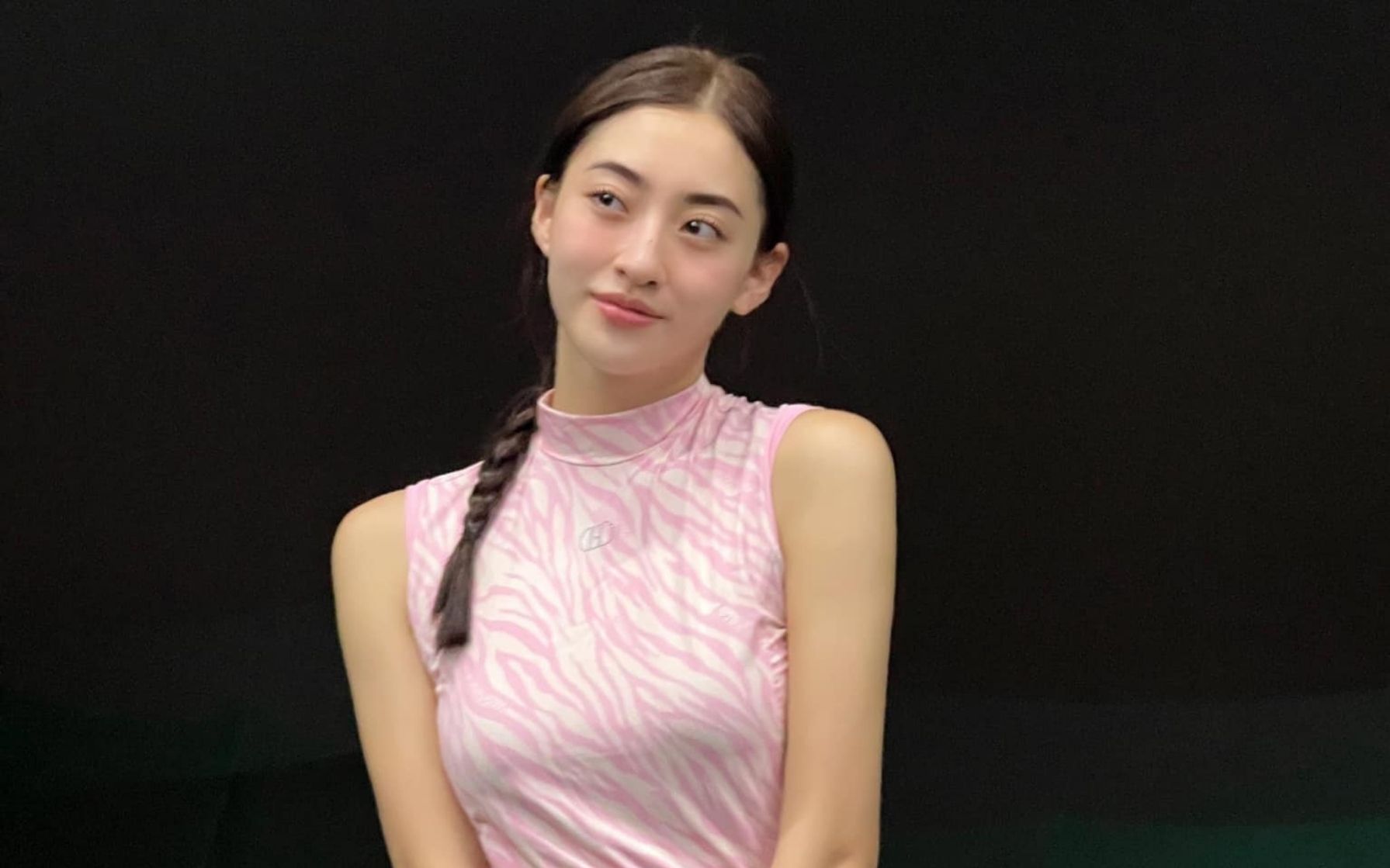 HOA HẬU LƯƠNG THÙY LINH KHOE ẢNH HỌC GOLF TẠI 72+ PHÚ MỸ HƯNG